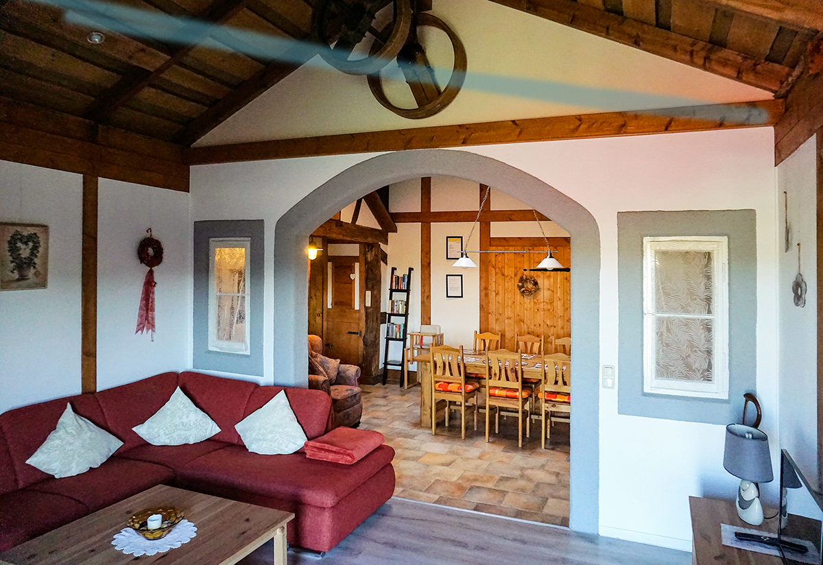 Wohnzimmer Wiesenblick – Ferienbauernhof Loch Mörz